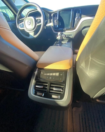 Volvo XC 60 cena 138900 przebieg: 73360, rok produkcji 2019 z Tuchów małe 596